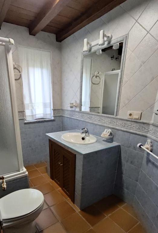 Casa Rural Puerta Del Sol II De 2 Habitaciones Candelario Bagian luar foto