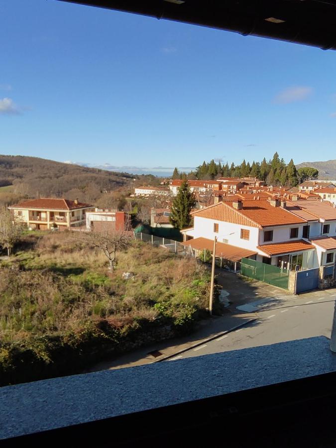 Casa Rural Puerta Del Sol II De 2 Habitaciones Candelario Bagian luar foto